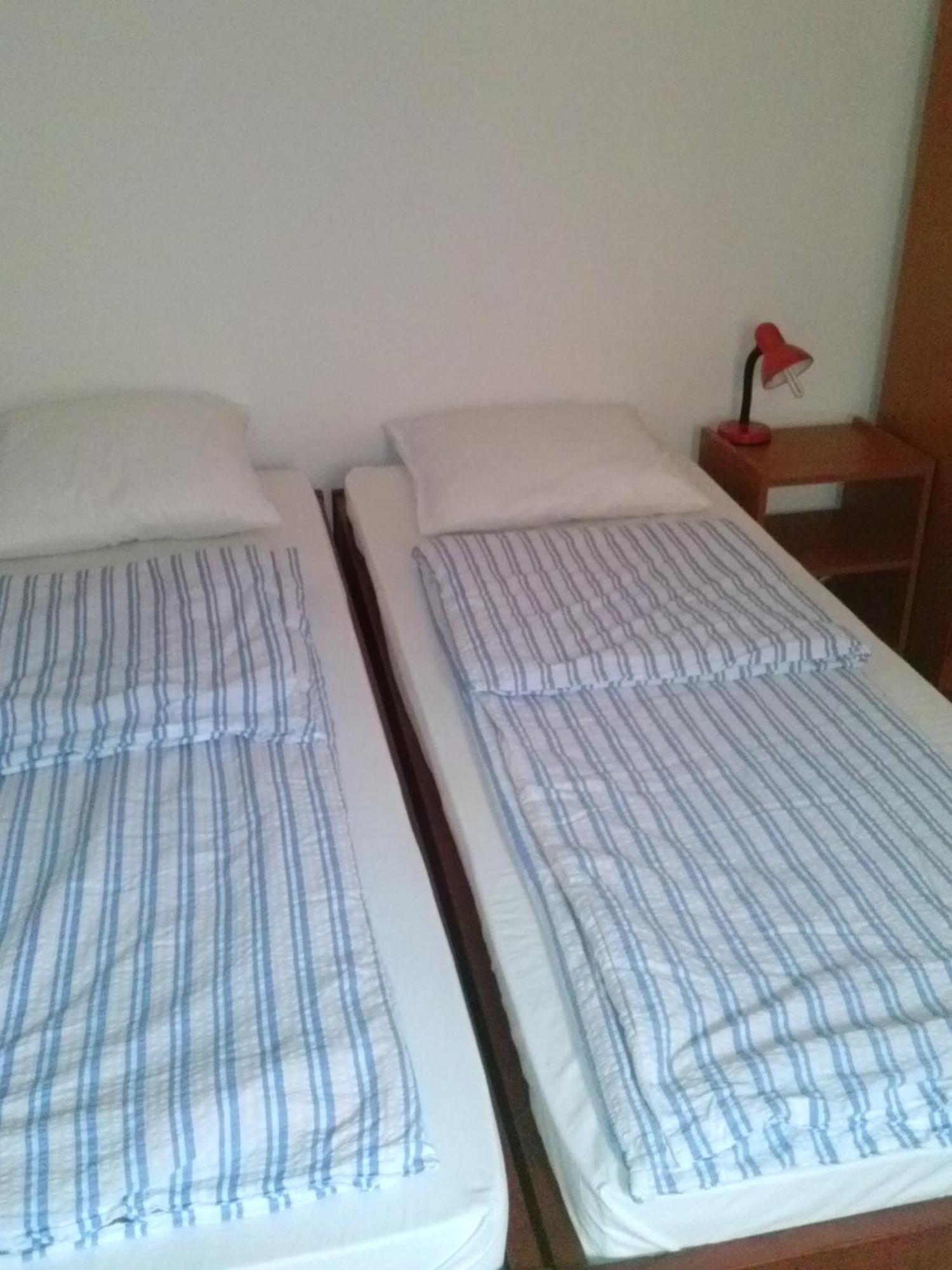 Guesthouse Daniel Орадя Экстерьер фото